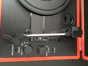 Bluetooth turntable (Victrola) - less than half of the original price 1