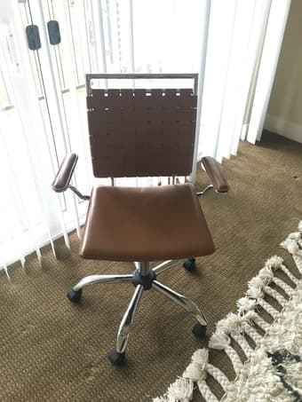 Mid-back adjustable desk chair 1