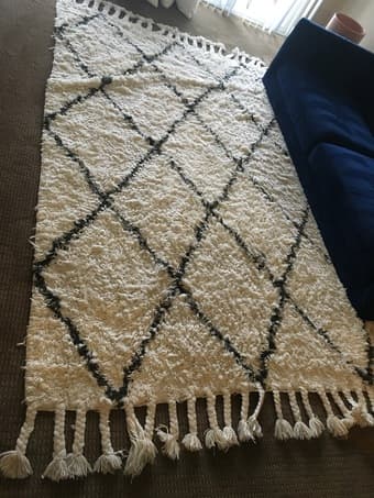 Natural shag rug 6'' x 9'' 1