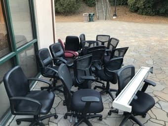 Desk Chairs (very cheap) 1