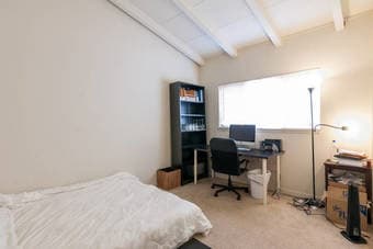 Furnished & clean private room 5 minutes from Stanford Jan 1st 1