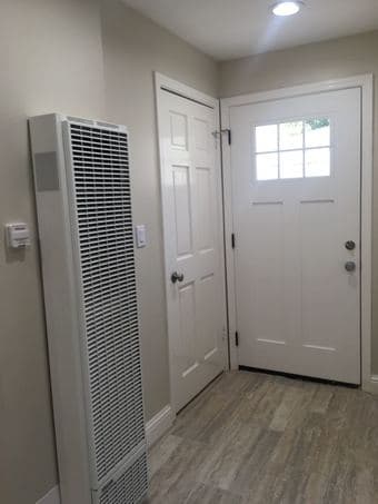 2 Rooms available in a 2-bedroom/1-bathroom apartment in Saratoga 3