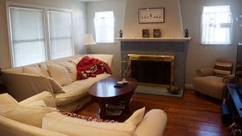 Master suite available in a 3-bed, 2-bath house in Redwood City 3