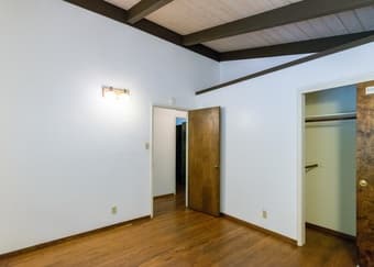 Join our chill house in Emerald City - $600 OFF FIRST MONTH 3