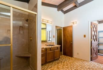 Room available in amazing home - EMERALD CITY ($600 OFF First month) 3