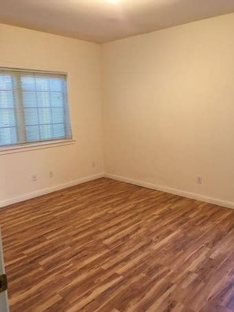 Check out our home! - Private bedroom in a beautiful place :) 3