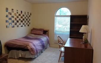 Private Room in beautiful Palo Alto neighborhood - available 1/12 1