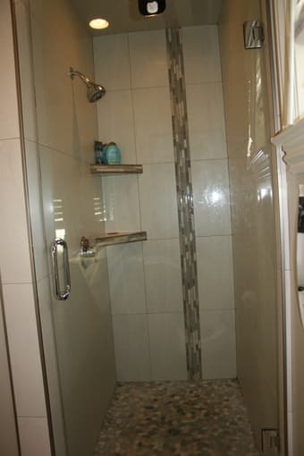 detached unit avaialble Feb 1st. 3