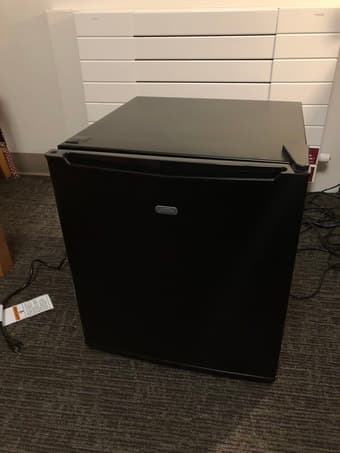 Sunbeam MIni Fridge 1