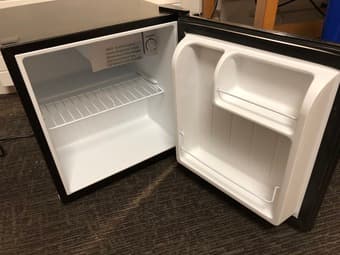Sunbeam MIni Fridge 3
