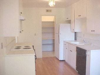 SUNNYVALE | female - 1BR in 2BR/1BA available FEB 1 - $1,250 2