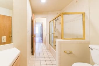 Large home, clean and respectful roommates. 1