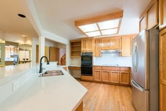 Large home, clean and respectful roommates. 2