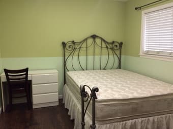 Available Now -- Remodeled Furnished 2 Br/1Ba ( 2.1 miles to Stanford) 2