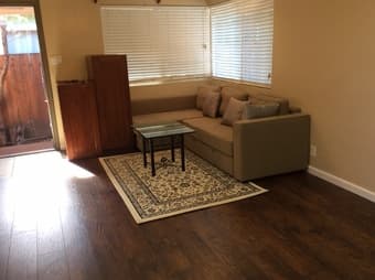 Available Now -- Remodeled Furnished 2 Br/1Ba ( 2.1 miles to Stanford) 3