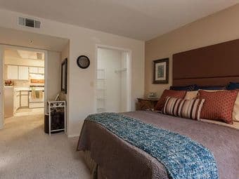 Room available in Sunnyvale 2BR/2BA 1