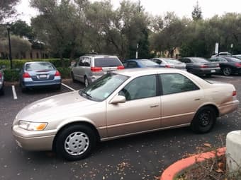 1999 Toyota Camry LE, clean title, good condition 1