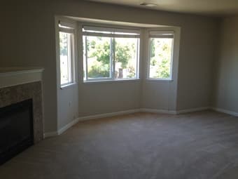 [Menlo Park] One Master BR with a parking spot in a 3B/2.5B townhouse 1