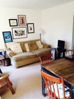 Gorgeous 900 sqft Private Unit in Redwoods! 3