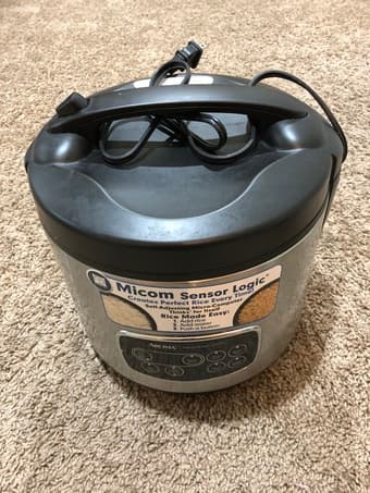 AROMA Digital Rice Cooker 1