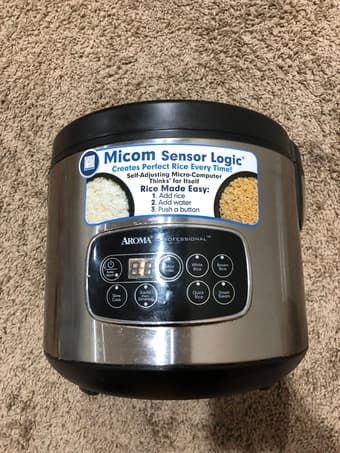 AROMA Digital Rice Cooker 2