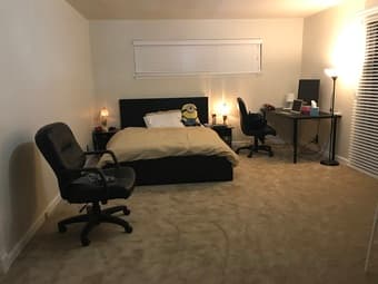 主卧招室友Looking for a female roommate in downtown PA apartment 3