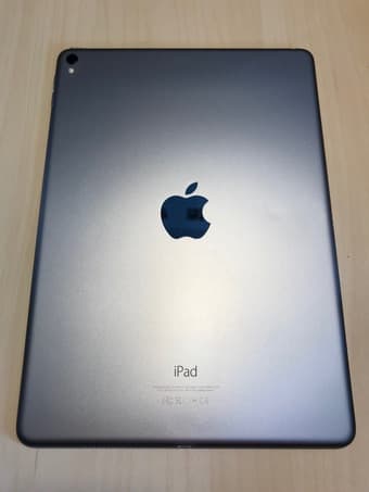 9.7 128GB iPad Pro for sale with smart keyboard, case and pencil 2