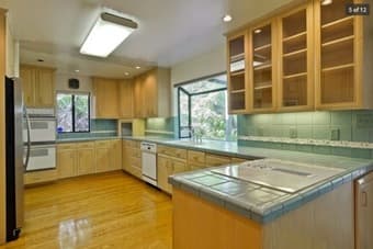 Master suite in large shared house - a great deal of space and storage 3