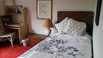 Private bedroom available near Stanford University 1