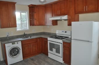 Downtown Sunnyvale Single house(1 BR&Bath&Living) walk to Caltrain 2