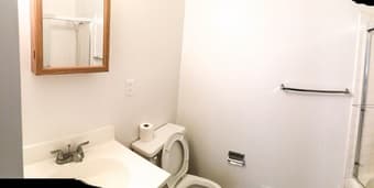 Come meet us! Big room and amazing roommates! 2