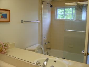 Private room with private bath, walking distance to Stanford/SLAC 2