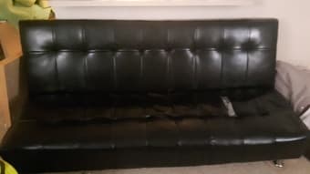 Long Black Soffa, extendable to bed 1