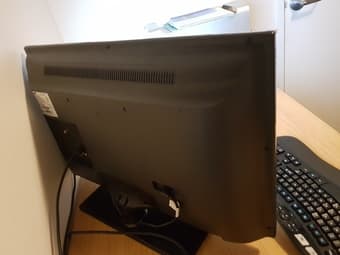 32 inch Samsung TV 2