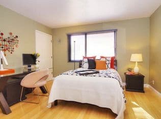 Lovely shared room, 10 minute bike ride to Stanford 3