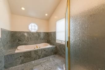 Come live with us in Burlingame! 3