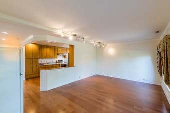 AWESOME roomie needed in our big Palo Alto home!! 3