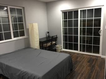 Sunny big private room near downtown Redwood City 3