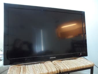 MOVING SALE -TV- 1