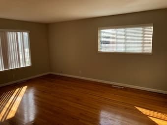 Big room and amazing roommates--come meet us! 3