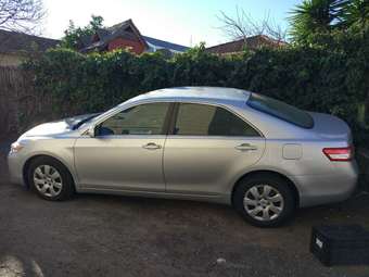 2011 Silver Toyota Camry LE, $ 9200 negotiable 2