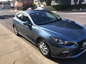 2015 Mazda3 iTouring Hatchback 2