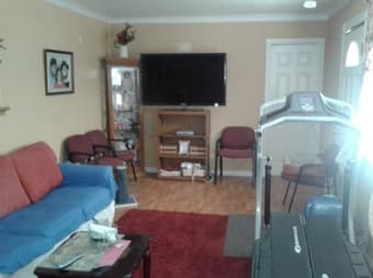 Come meet us! Big room and amazing roommates! 3
