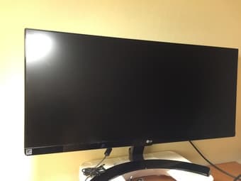 LG 29-Inch UltraWide FHD 2560 x 1080 IPS Gaming Monitor (Almost New) 1