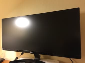 LG 29-Inch UltraWide FHD 2560 x 1080 IPS Gaming Monitor (Almost New) 2