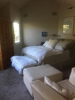 Menlo Park Private Master Suite w/ Private Bath 1