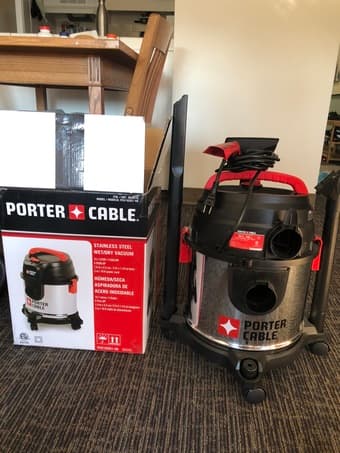 POWERFUL VACUUM CLEANER 1
