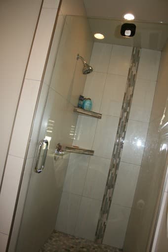 A detached unit (bedroom plus full bath) available for rent March 1st 3