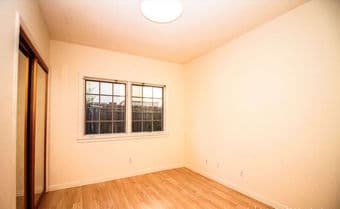 Friendly roommates - housing for young professionals! 2