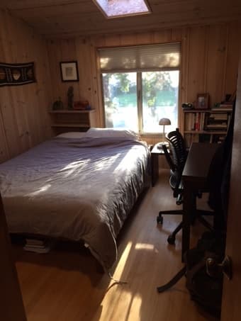 Great off-campus house, 10 min to campus, available ASAP to June 30 2